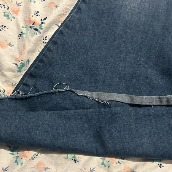 We The Free Jeans 29 Womens Light Wash High Rise Flare Bell
Bottom Size 25 - Picture 7 of 13